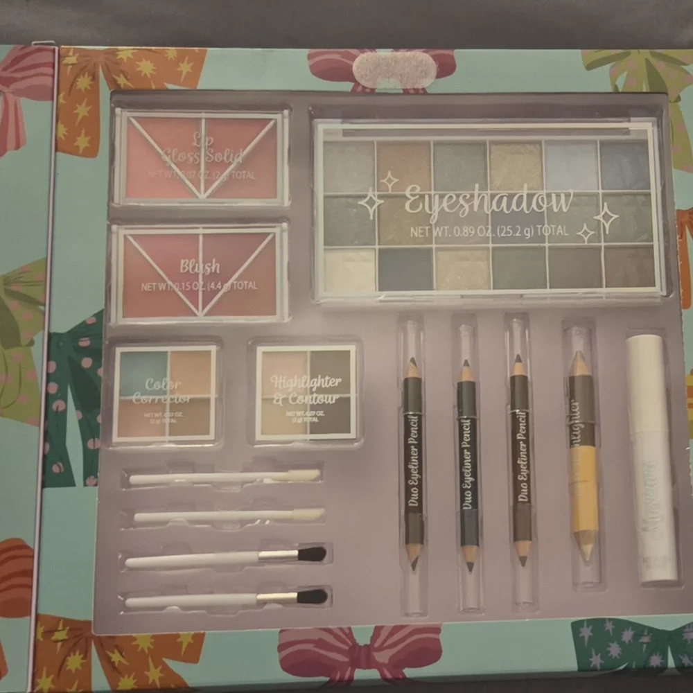 Profusion Cosmetics Vibrant 90-Piece Skincare Set